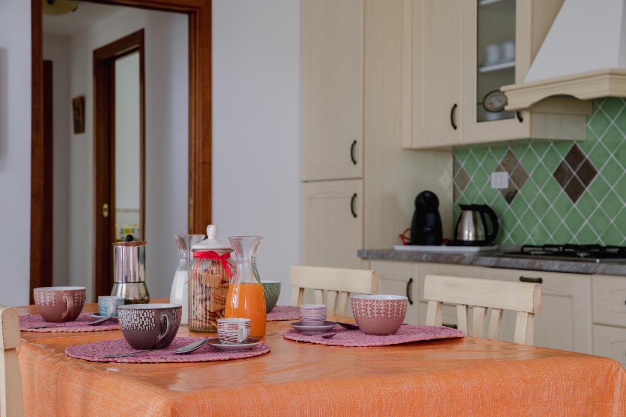 Villa Le Residenze Di Baia Sant'Anna à Tanaunella Extérieur photo