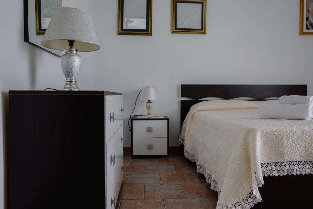Villa Le Residenze Di Baia Sant'Anna à Tanaunella Extérieur photo